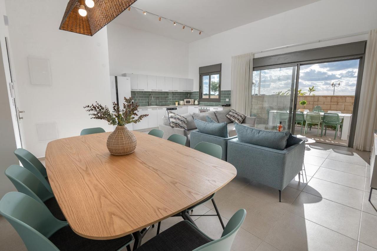 Sunset - Achziv Beach Apartment - סנסט חוף אכזיב Naharija Kültér fotó